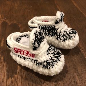 Baby YEEZY Boost 350 V2 “Zebra” handmade crochet
